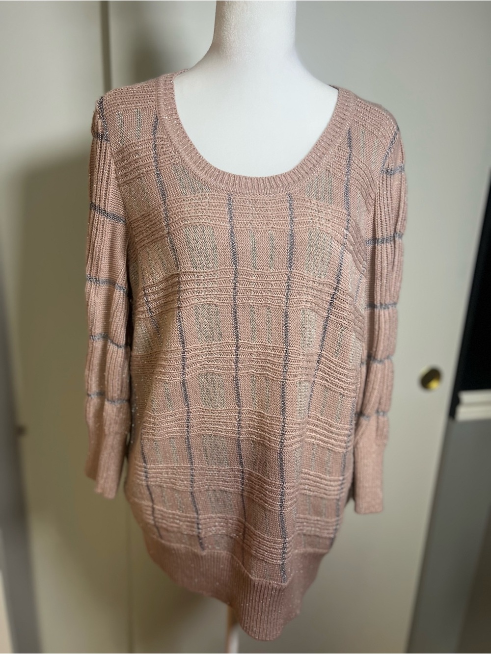 Simply Vera Vera Wang Pink Plaid Scoop Neck Knit Sweater